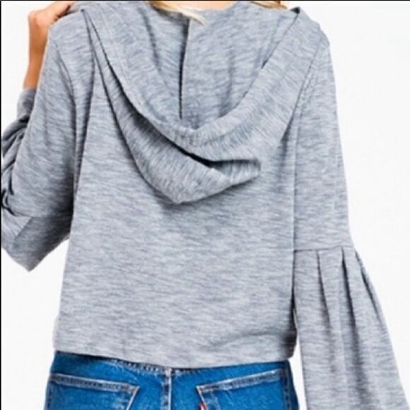 Cropped Hooded Knit Top - Picture 3 of 13